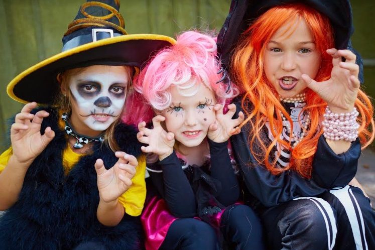 Halloween crianças fantasiadas