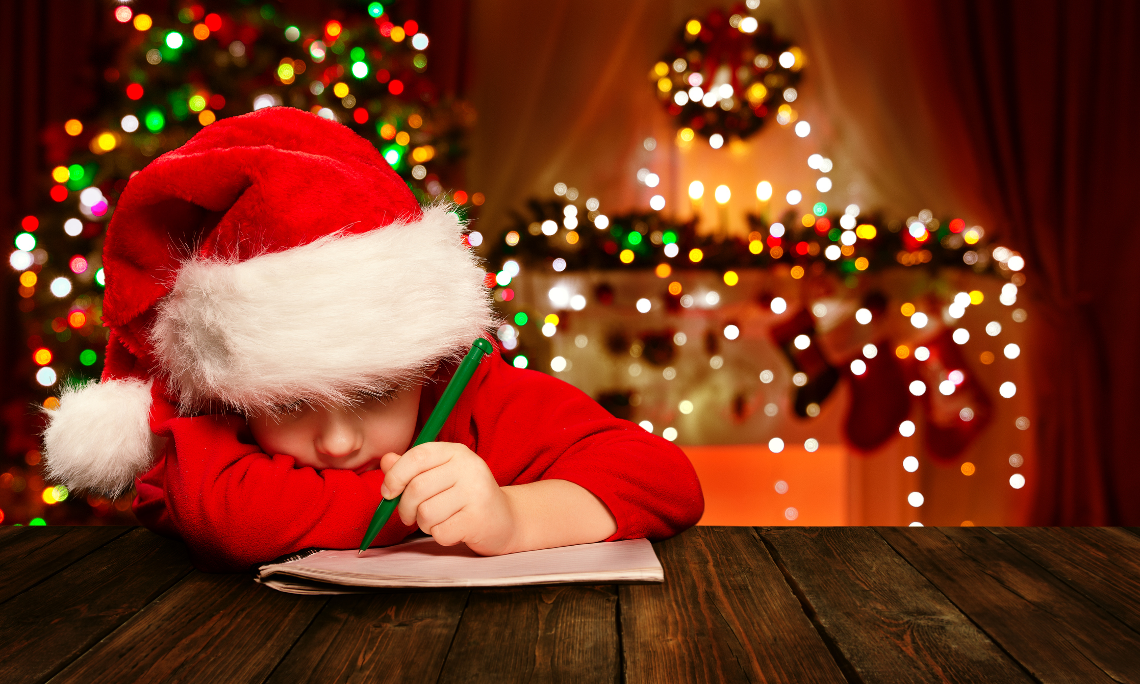 Escrevendo carta para o Papai Noel